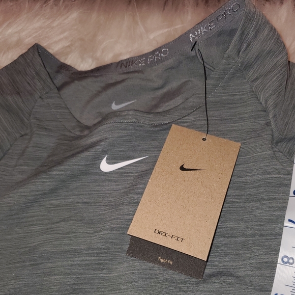 NWT Nike Pro 365 DRI-FIT Gray Long Sleeve Crop Top Medium - Picture 9 of 13